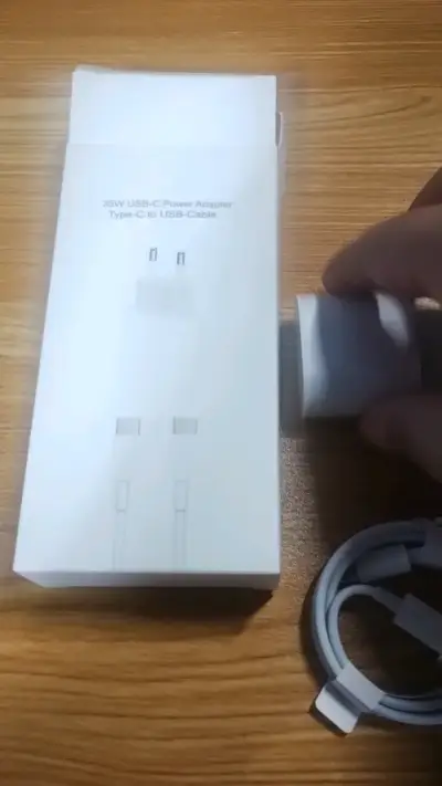 Cargador USB-C 35W con Cable Tipo-C - miniatura 2