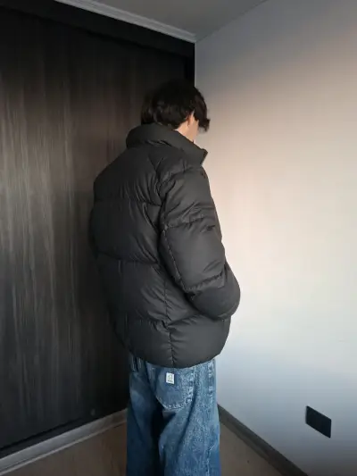 Chaqueta acolchada negra para hombre - miniatura 5