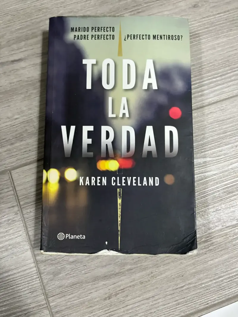 Libro 'Toda la Verdad' de Karen Cleveland