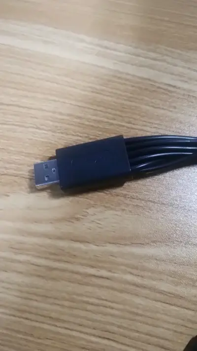 Cable USB multipuertos celular - miniatura 2