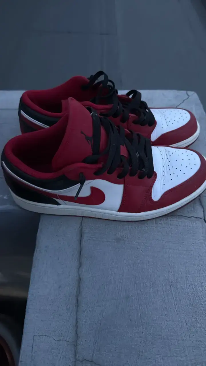 Zapatillas air Jordan 1 rojas y blancas - 1