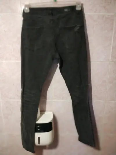 Jeans negros desgastados para hombre - miniatura 2