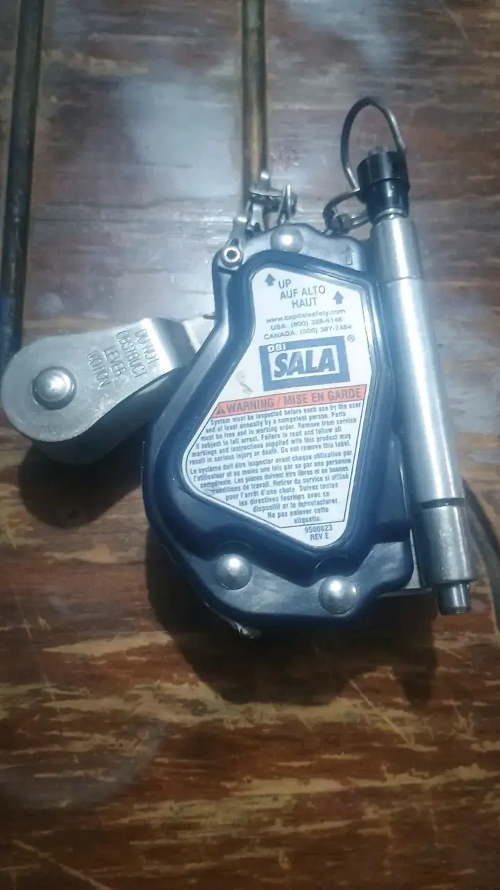 Dispositivo anticaídas DBI SALA para seguridad en altura - 1