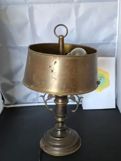 Lámpara de mesa vintage de bronce - miniatura 1