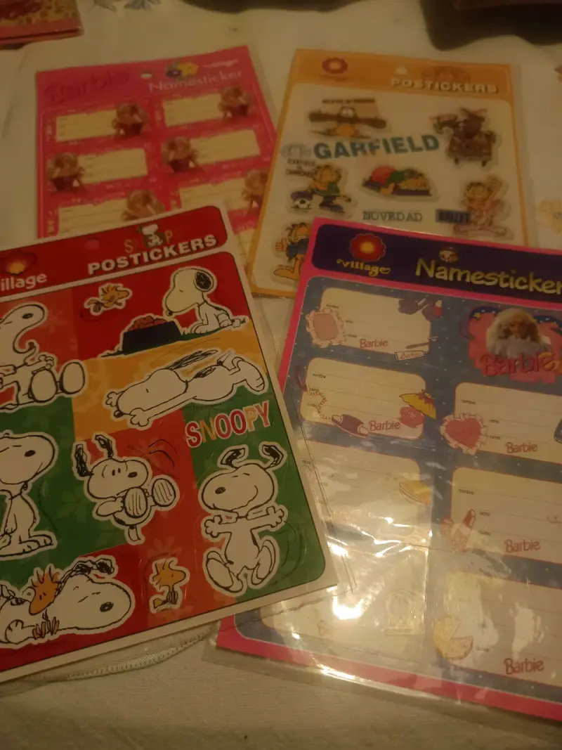Set de Stickers Village Snoopy, Garfield y Barbie - 1