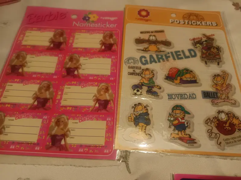 Set de Stickers Village Snoopy, Garfield y Barbie - 2