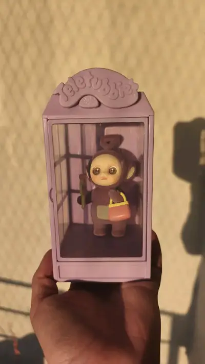 Figura de colección Teletubbies Tinky Winky - miniatura 2