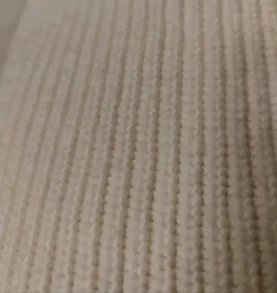 Suéter de lana beige con cuello alto H&M - miniatura 3