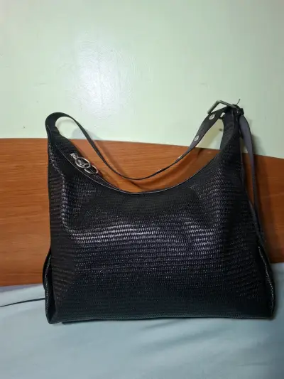 Bolso de hombro negro elegante - miniatura 3