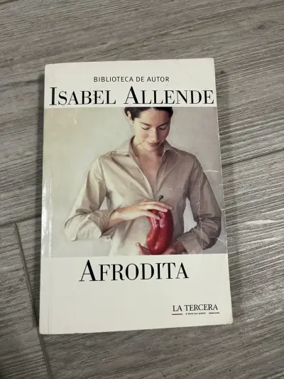 Libro 'Afrodita' de Isabel Allende en buen estado - miniatura 1