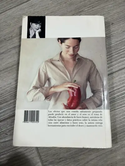Libro 'Afrodita' de Isabel Allende en buen estado - miniatura 3