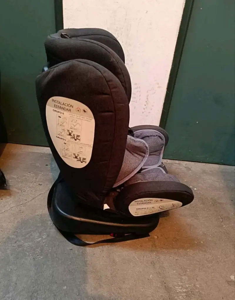 Silla de Auto Bebesit Gris Ajustable - 2