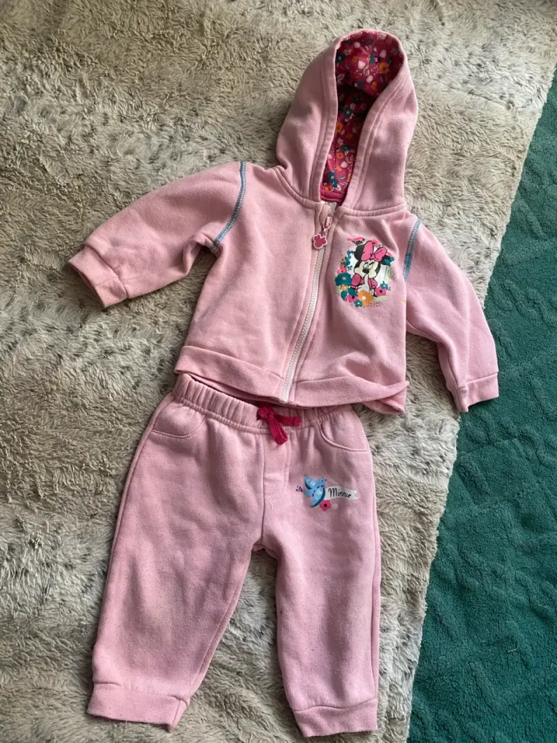 Conjunto de ropa infantil con estampado de abejas - 2