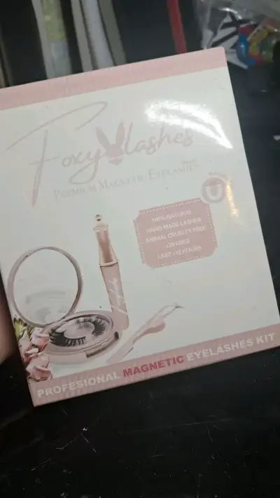 Kit de Pestañas Magnéticas Foxy Lashes - miniatura 1