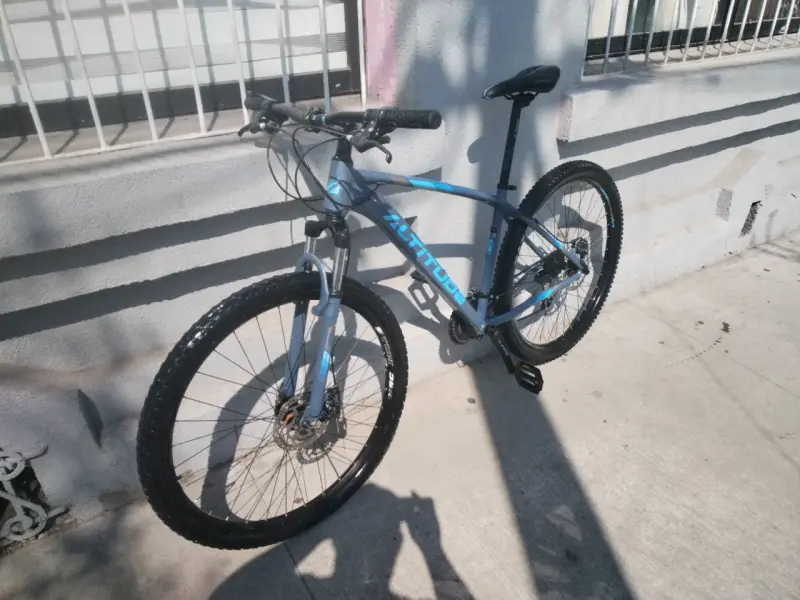 Bicicleta montaña Altitude azul con frenos de disco - 7