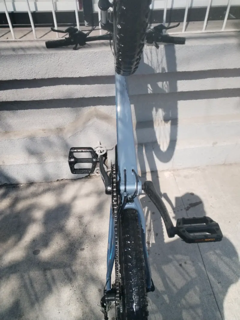 Bicicleta montaña Altitude azul con frenos de disco - 8