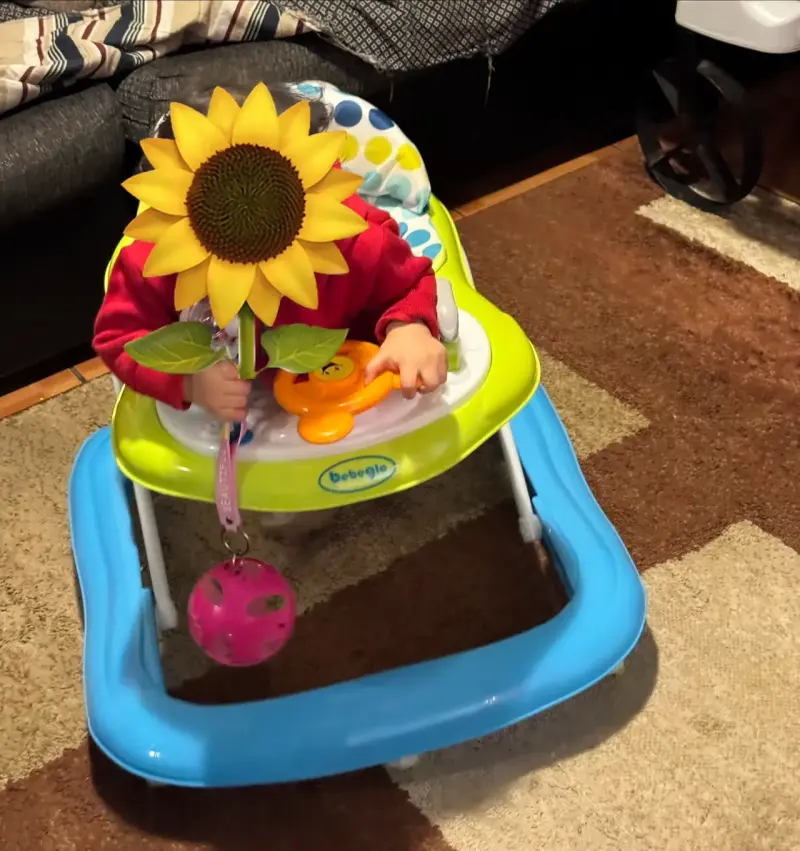 Centro de actividades para bebé Infanti con juguetes colgantes - 3