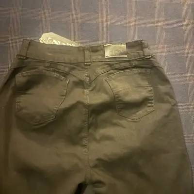 Pantalones de mujer color negro talla 46 - miniatura 2