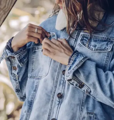 Chaqueta de mezclilla con forro de lana para mujer - miniatura 1