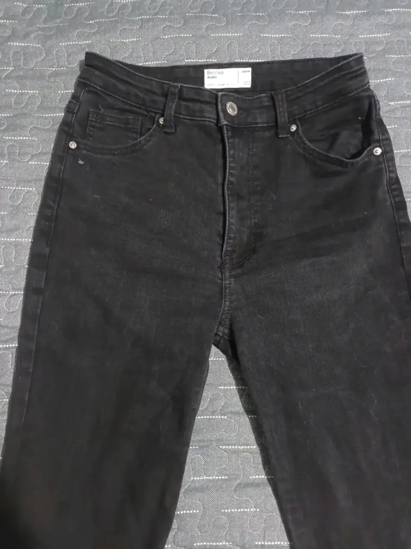 Jeans negros flare Bershka talla 36 - 2