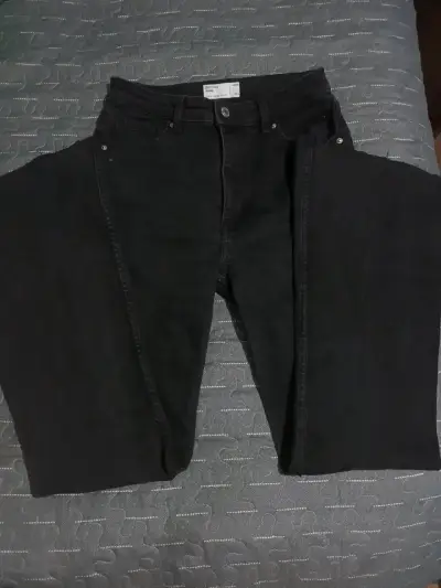 Jeans negros flare Bershka talla 36 - miniatura 4