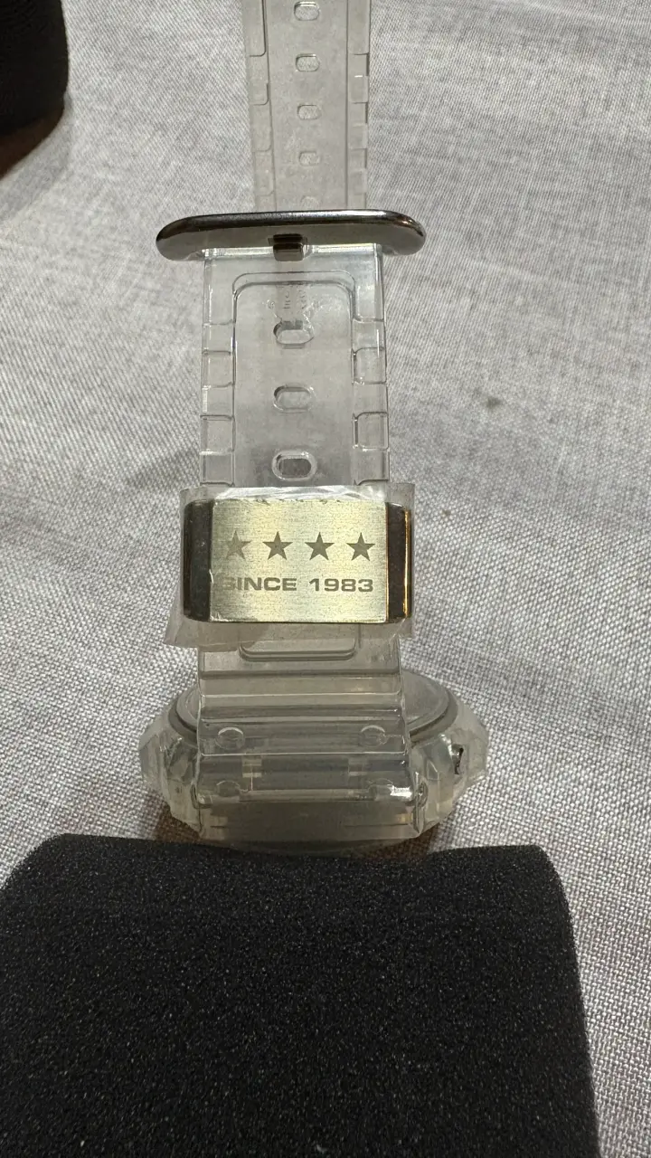 Reloj Casio G-Shock Transparente Resistente al Agu - 4