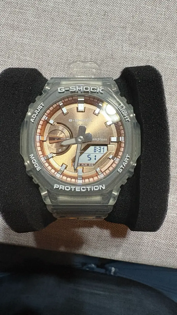 Reloj Casio G-Shock Transparente Resistente al Agu - 1