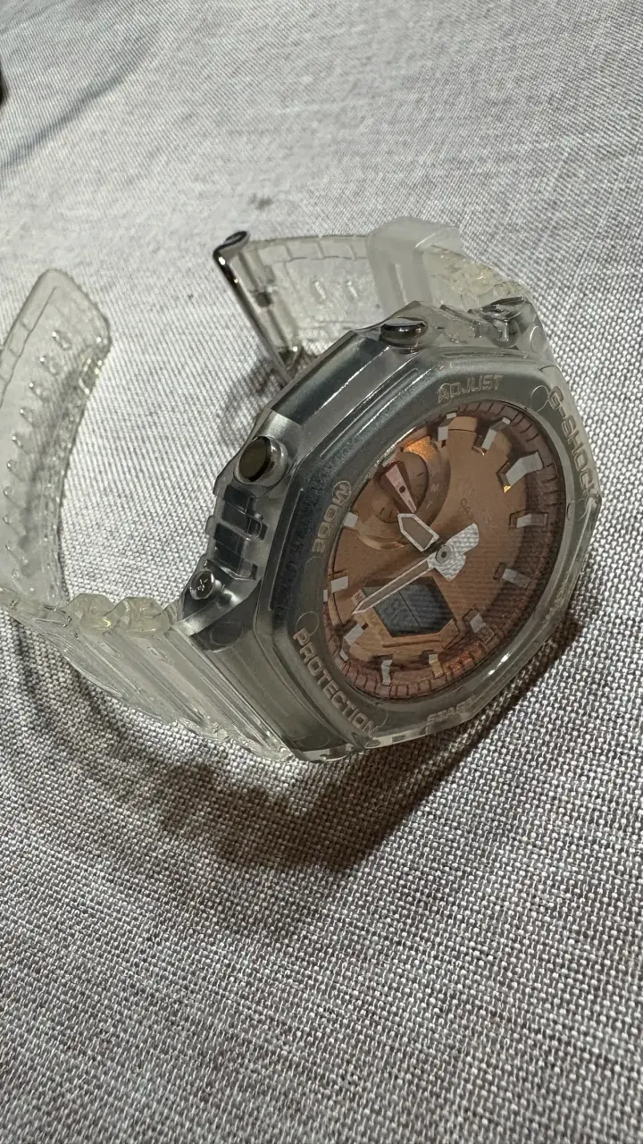Reloj Casio G-Shock Transparente Resistente al Agu - 3