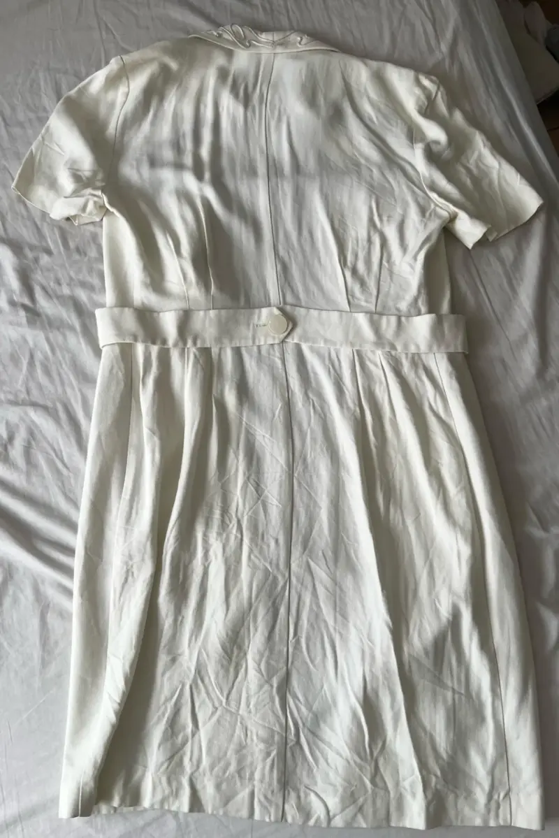Vestido blanco elegante con bordado - 2