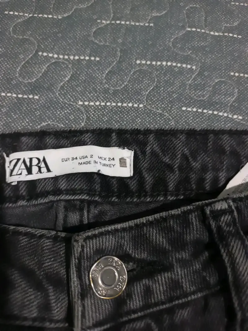 Jeans negros Zara para mujer talla 34 - 1