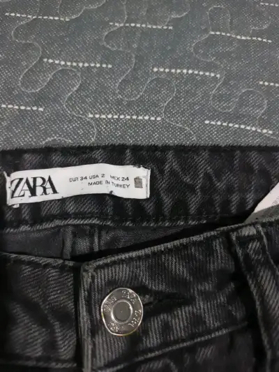 Jeans negros Zara para mujer talla 34 - miniatura 1