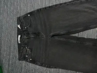 Jeans negros Zara para mujer talla 34 - miniatura 2
