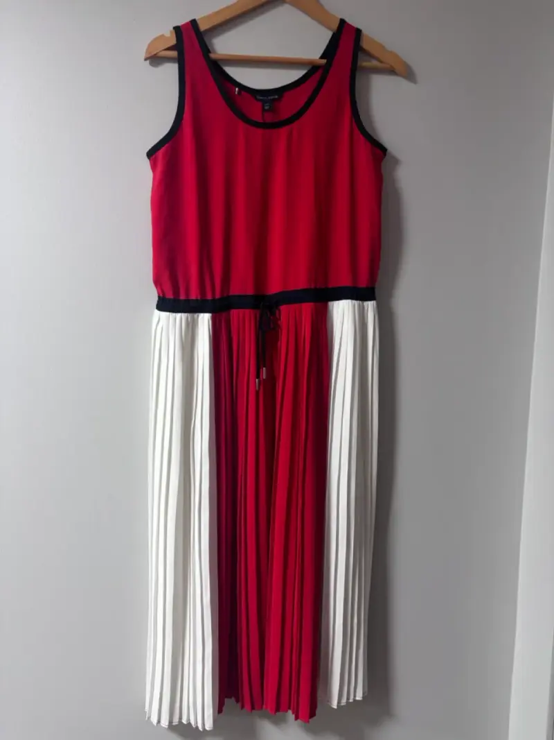 Vestido Tommy Hilfiger rojo y blanco con pliegues - 1