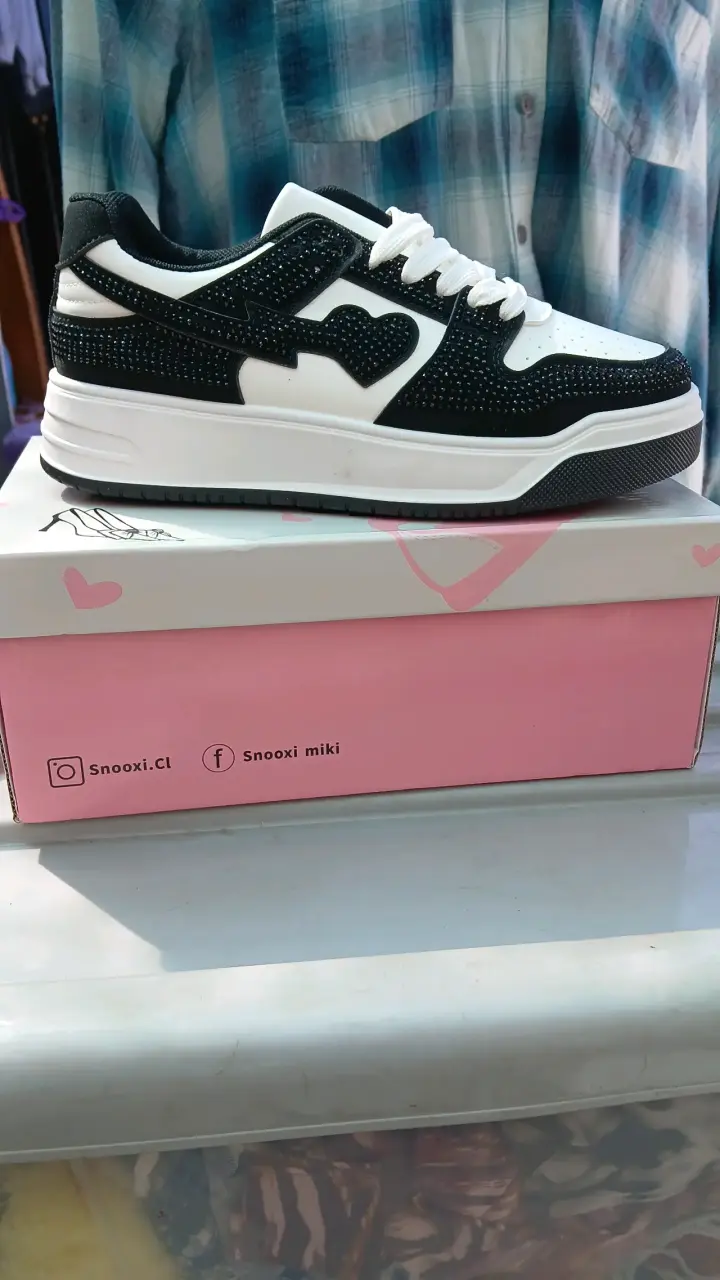 Zapatillas casuales Snooxi en blanco y negro - 1
