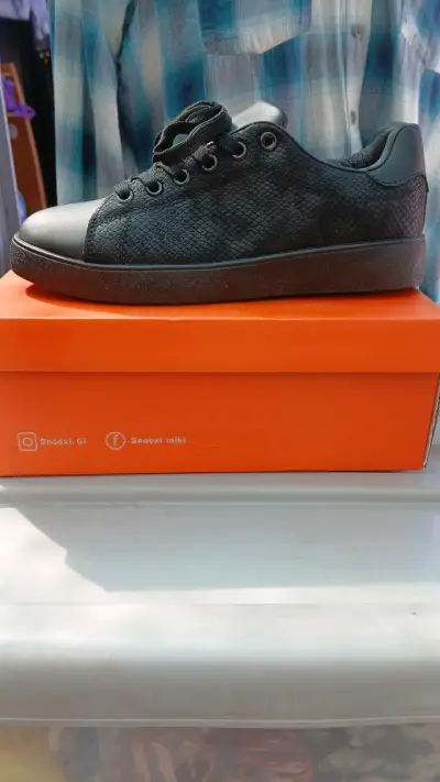 Zapatillas casuales Snooxi en blanco y negro - miniatura 2