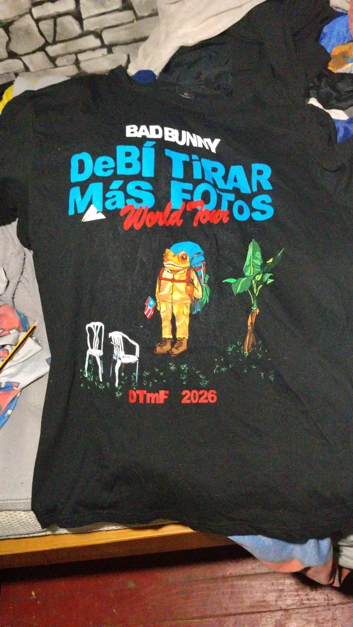 Polera negra Bad Bunny World Tour 2026 - 1