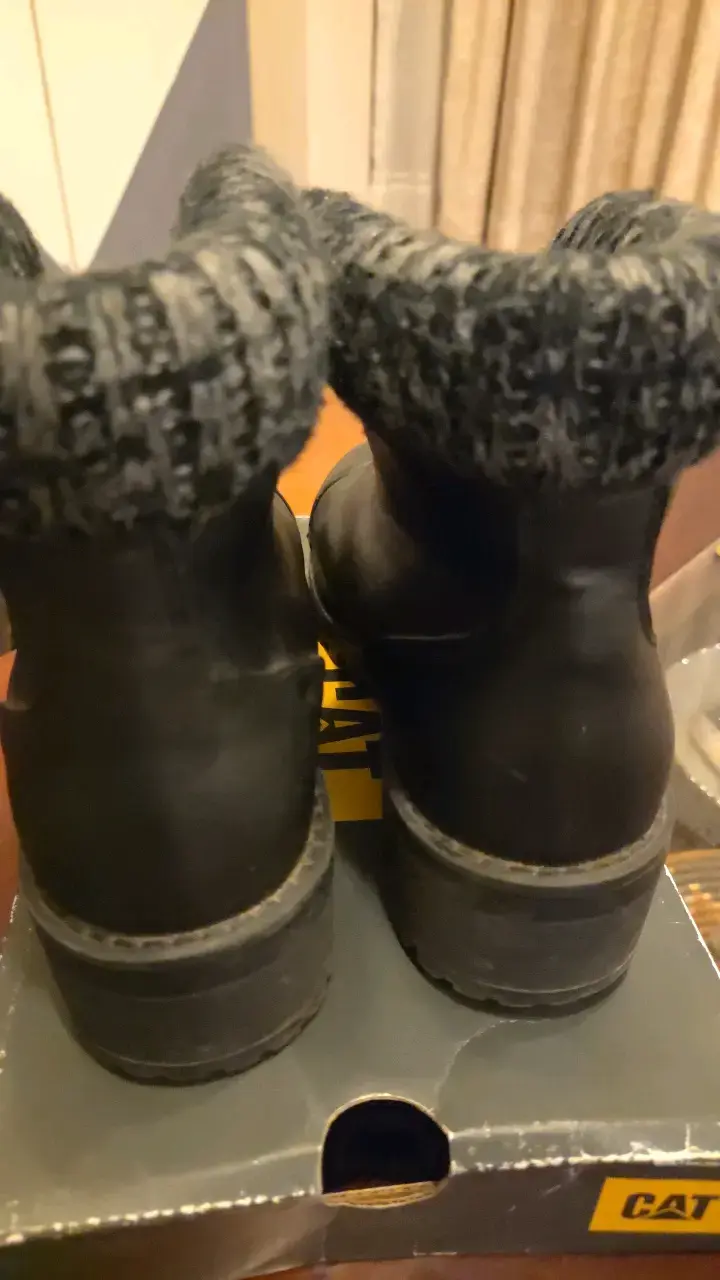 Botines de cuero negro con forro de lana - 2