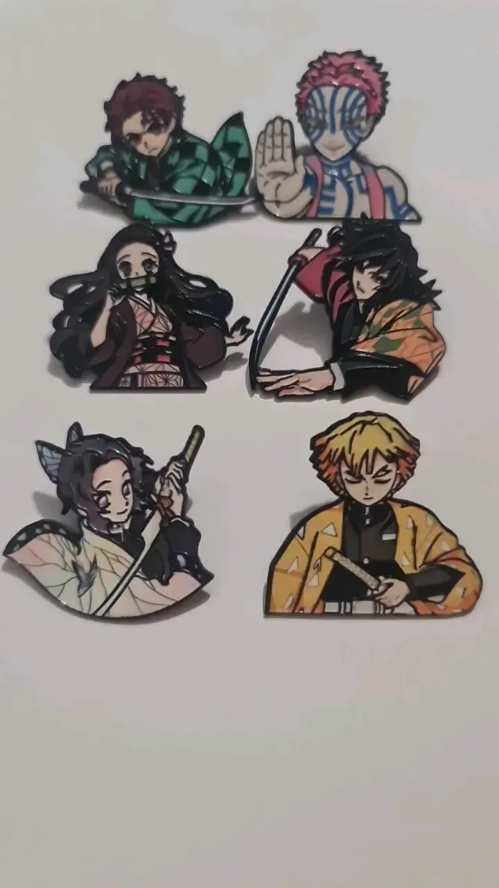Set de pines de personajes de anime - 2