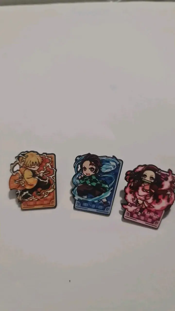 Set de pines de personajes anime - 2