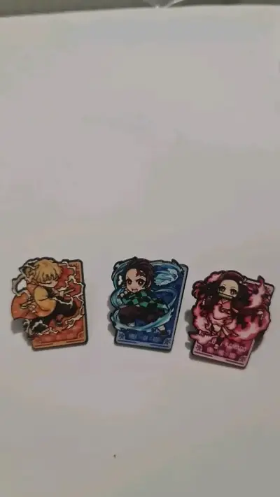 Set de pines de personajes anime - miniatura 5