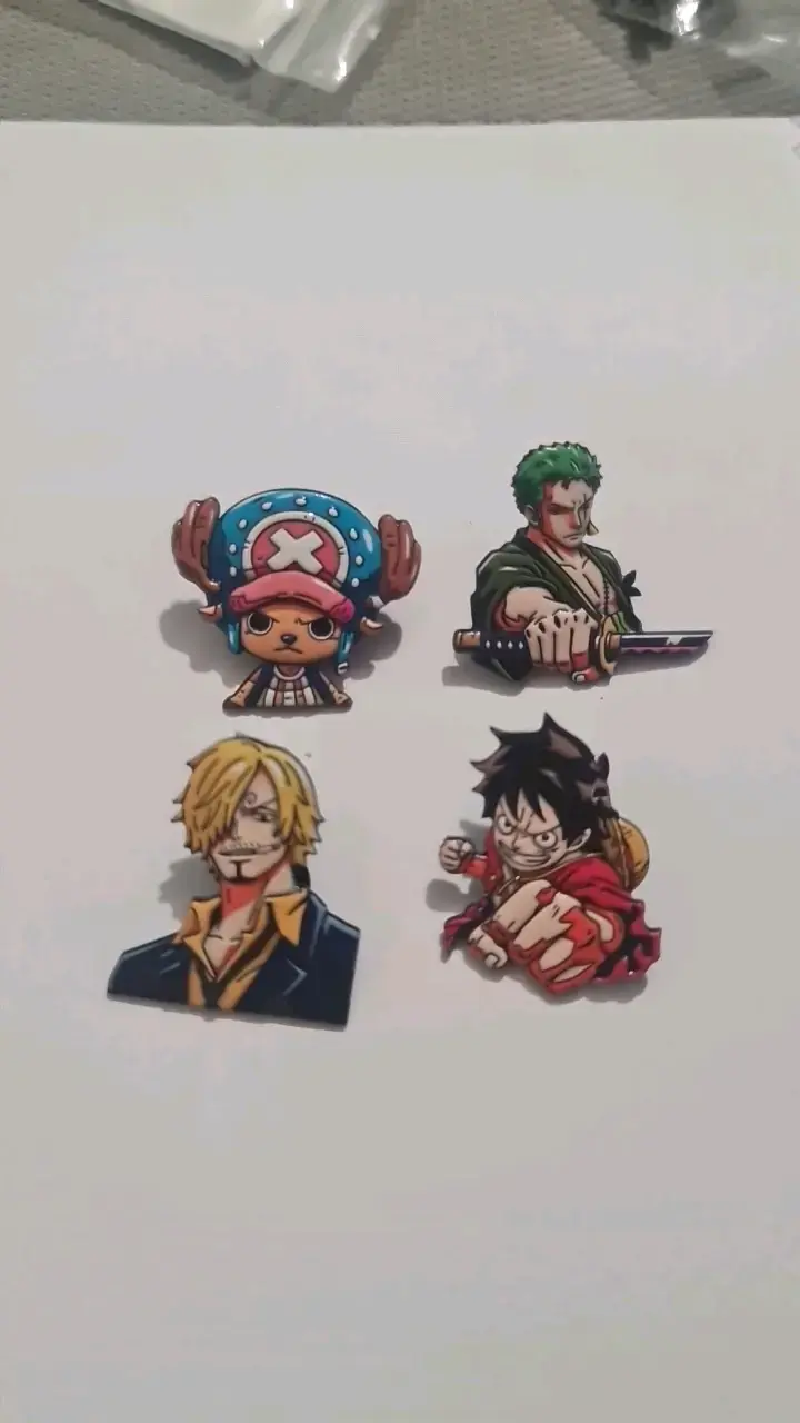 Set de pines de personajes de anime - 1