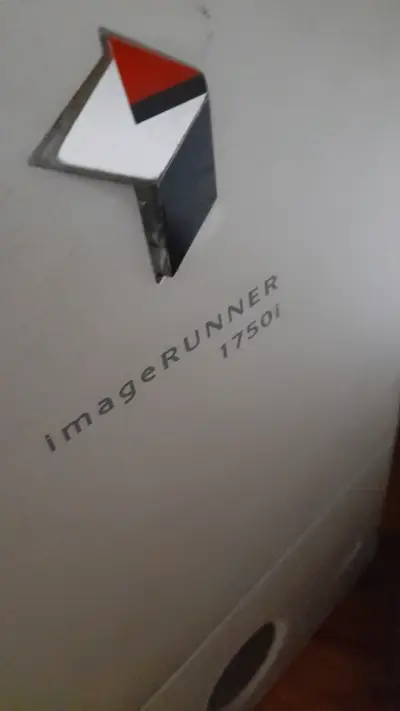 Impresora multifuncional Canon ImageRunner 1750i - miniatura 2