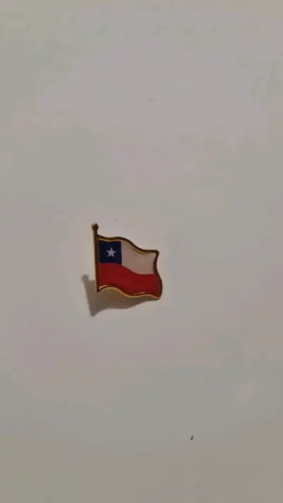 Pin de solapa bandera de Chile - miniatura 4