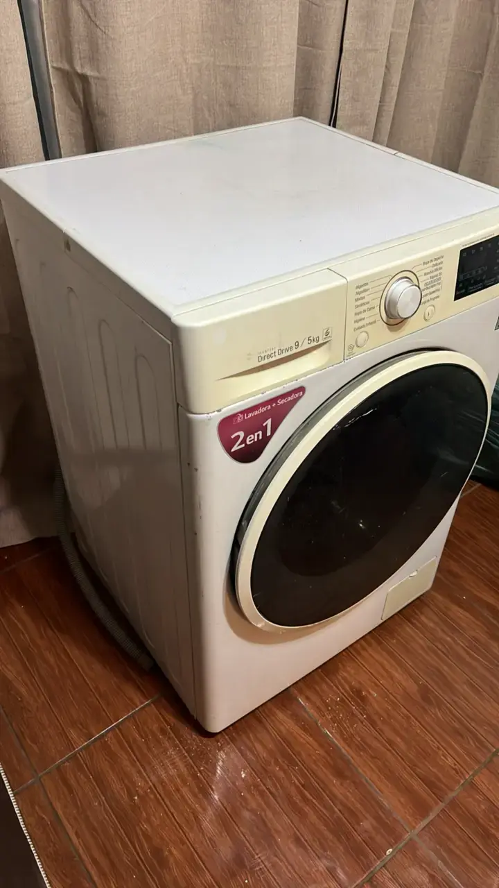 Lavadora Secadora LG Direct Drive 9/5 kg - 5