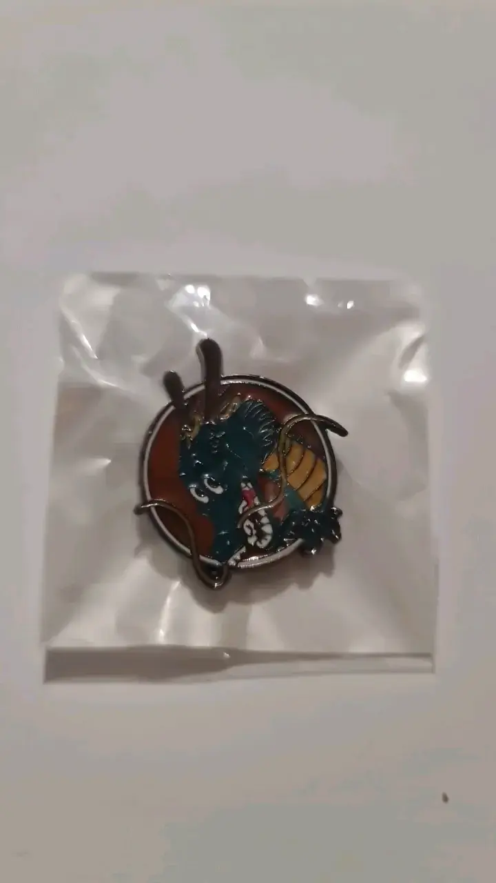 Pin de dragón colorido en bolsa - 3