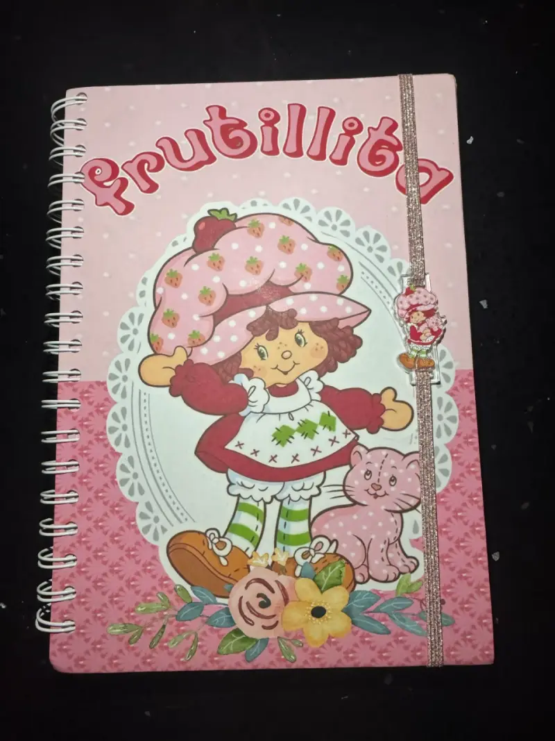 Agenda Frutillita con diseño vintage - 1