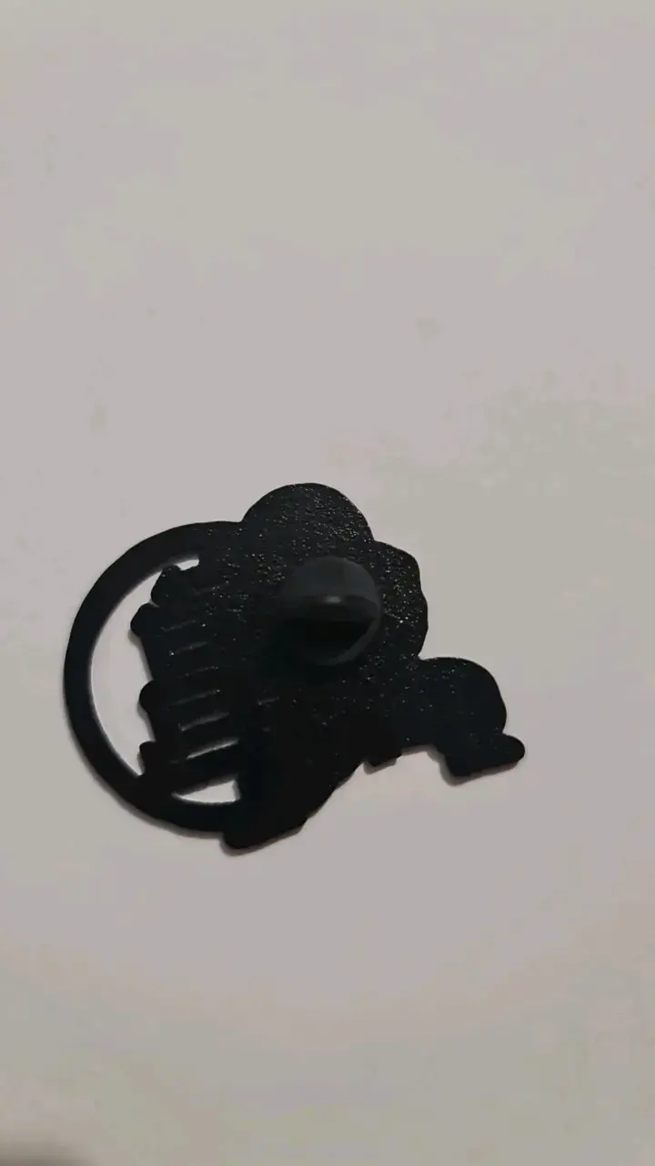 Pin de personaje anime Krilin - 4