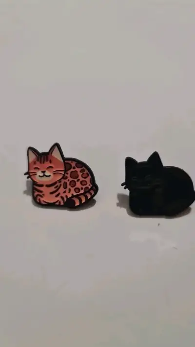 Set de pines de gatos en colores variados - miniatura 4