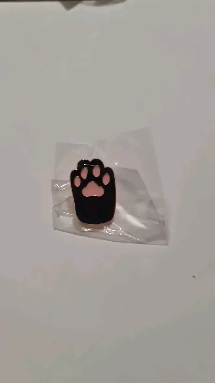 Pin de huella de gato en esmalte negro y rosa - 3