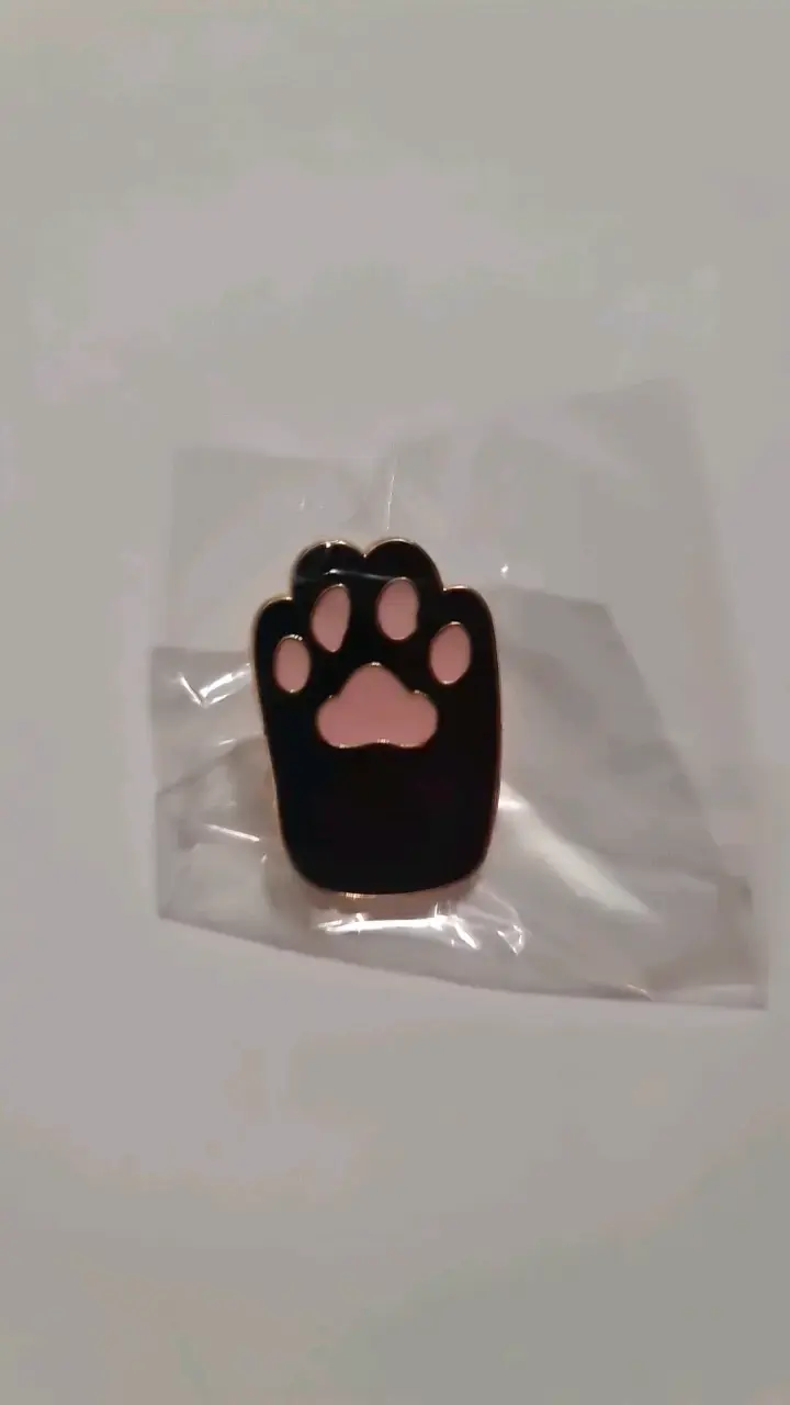 Pin de huella de gato en esmalte negro y rosa - 4